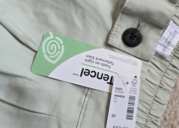 NWT Addition Elle 100% Tencel Lyocell Mint Shorts Size Plus 22 3X - Picture 3 of 8